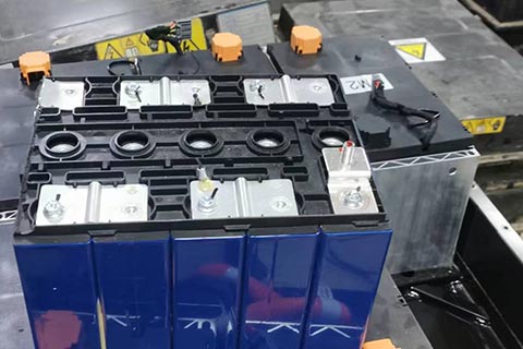 厦门收废旧磷酸电池✔专业回收报废电池✔山特锂电池回收